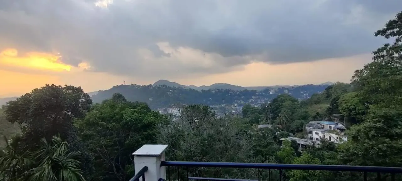 Hotel La Villa Lune Kandy